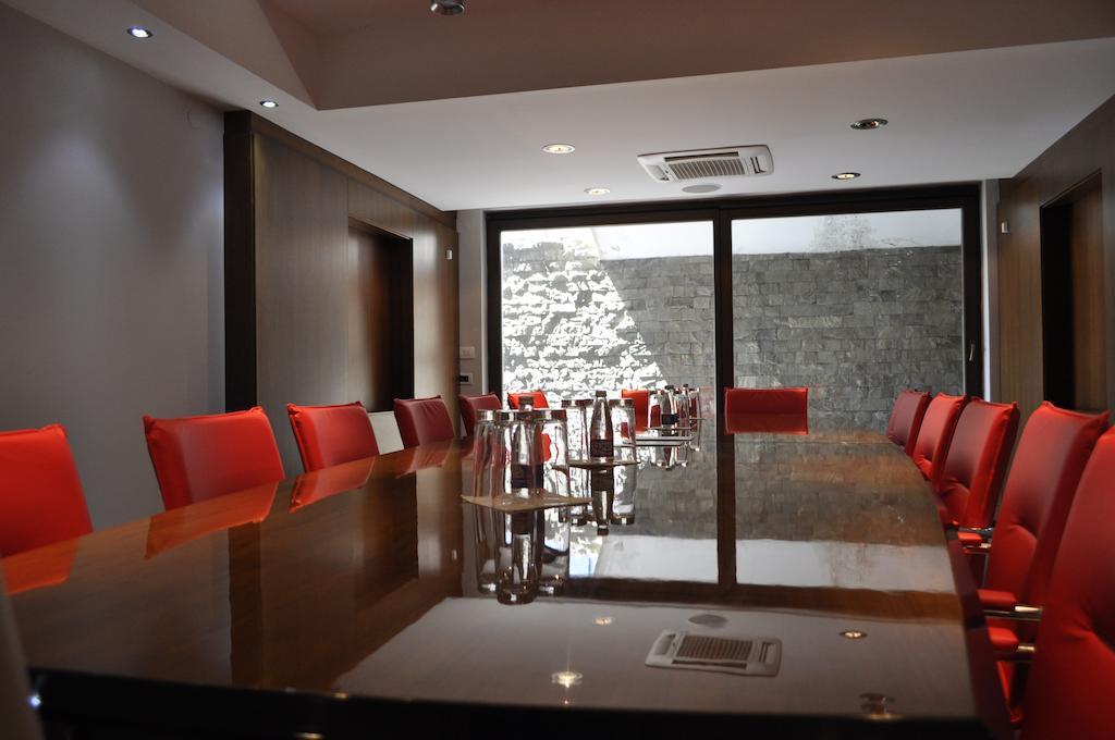 Hotel Dolce International Skopje Eksteriør billede