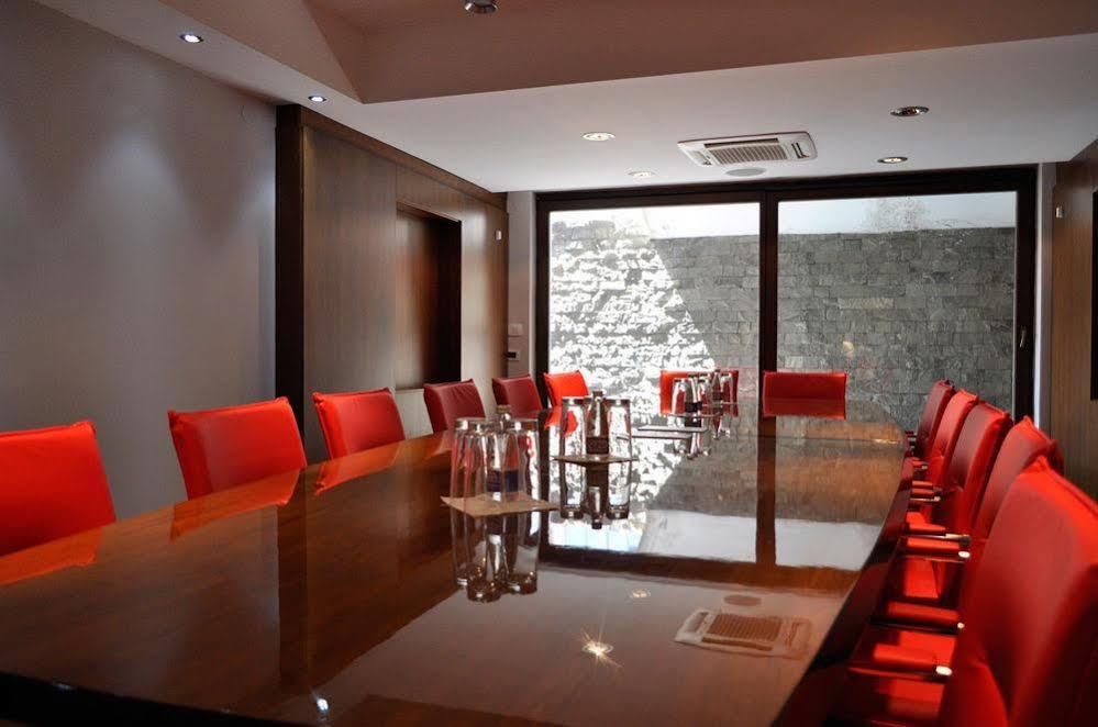 Hotel Dolce International Skopje Eksteriør billede